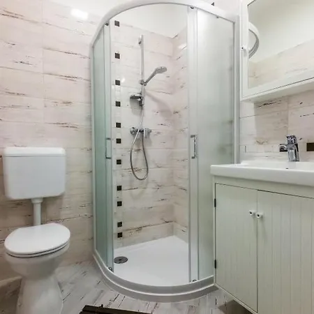 Ubytování v soukromí Malasits 2 Private With Shared Bathroom