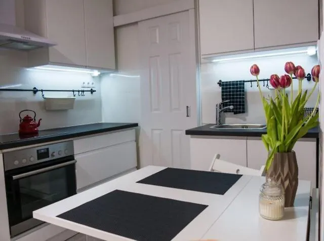 Malasits 2 Private With Shared Bathroom Gazde/Camere de închiriat